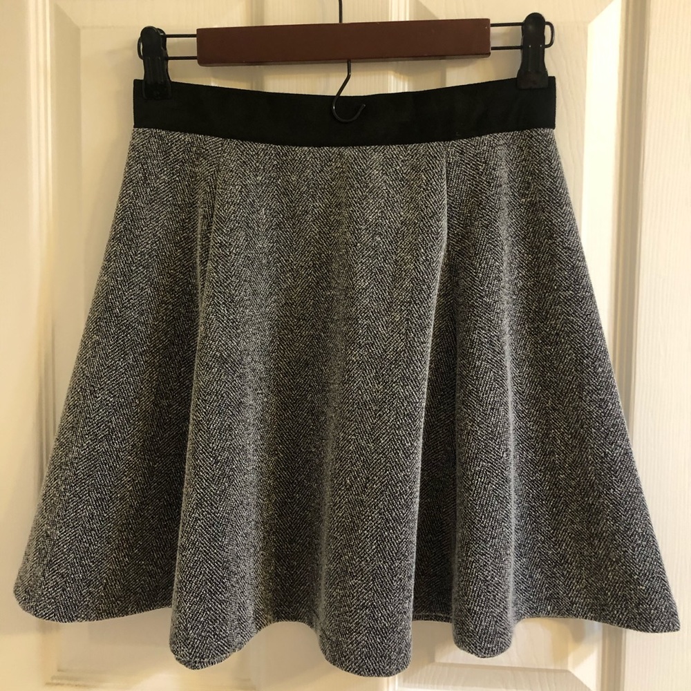 Skater skirt with zipper